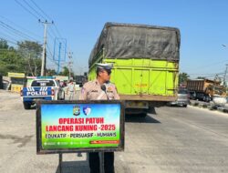 Satgas Gakkum Ops patuh lancang kuning 2025 Polda Riau Tertibkan Pelanggar Lalu Lintas menggunakan ETLE Handheld, E.TILang dan ETLE Onbord.