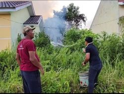 Aksi Heroik Kasatreskrim Polres Kampar: Tangkap Pelaku Karhutla dan Padamkan Api di Dekat Perumahan!