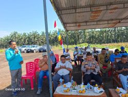Polsek Tapung Hilir dan PT. Sekar Bumi Alam Lestari Lakukan Panen Perdana Jagung Pipil di Desa Kota Garo