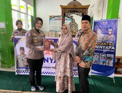 “Humanis, Polantas Polres Kampar Sapa Santri Mualimin!” Beri Sosialisasi dan Doa Bersama dalam Rangka Maulid Nabi, Jalin Kedekatan dengan Generasi Muda!