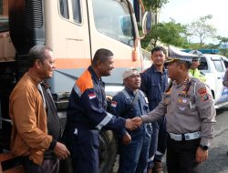 Polda Riau Lepas Bantuan Kemanusiaan Tahap III untuk Korban Bencana di Sumatera Barat