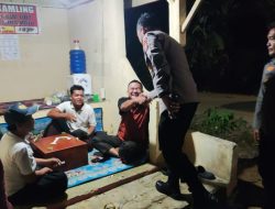 “Kapolsek Kampar Kiri Hilir Gerakkan Green Satkamling, Sapa Warga di Pos Kamling, Kapolsek: ‘Jaga Keamanan & Lestarikan Alam’!”