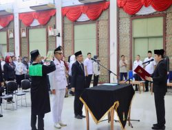 Wujudkan Tata Kelola Pemerintahan Yang Bersih dan Melayani, Pj Sekda Kampar Kukuhkan dan Lantik 43 Pejabat Administrator dan Pengawas di Lingkup Pemkab Kampar