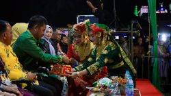 Pesta Rakyat “Kampar Dihati” Resmi Dibuka Bupati dan Wakil Bupati Kampar, Ribuan Masyarakat Padati Lapangan Merdeka Bangkinang.