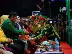 Pesta Rakyat “Kampar Dihati” Resmi Dibuka Bupati dan Wakil Bupati Kampar, Ribuan Masyarakat Padati Lapangan Merdeka Bangkinang.