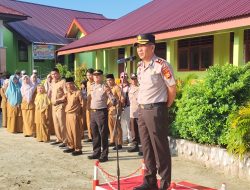 HUMANIS! Polsek Siak Hulu Gelar Police Go to School di SMPN 6, Ajak Siswa Jauhi Narkoba dan Cintai Lingkungan