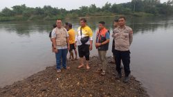 “KAPOLSEK KAMPAR TURUN LANGSUNG CARI KORBAN TENGGELAM DI SUNGAI KAMPAR – TIM PENYELAMATAN MASIH BERUSAHA, KRONOLOGIS KEJADIAN TERUNGKAP”