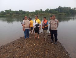 “KAPOLSEK KAMPAR TURUN LANGSUNG CARI KORBAN TENGGELAM DI SUNGAI KAMPAR – TIM PENYELAMATAN MASIH BERUSAHA, KRONOLOGIS KEJADIAN TERUNGKAP”
